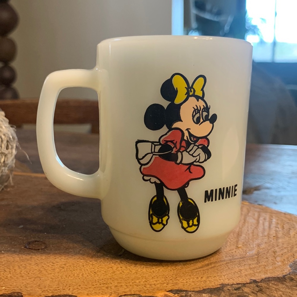 MINNIE MOUSE VINTAGE MUG CUP